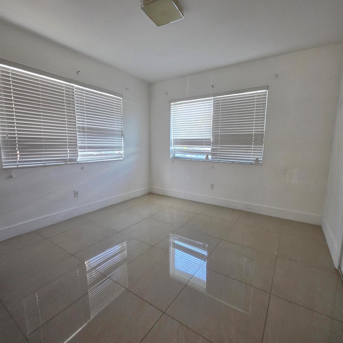 181 NE 168th Street, North Miami Beach, FL 33162 photo 4
