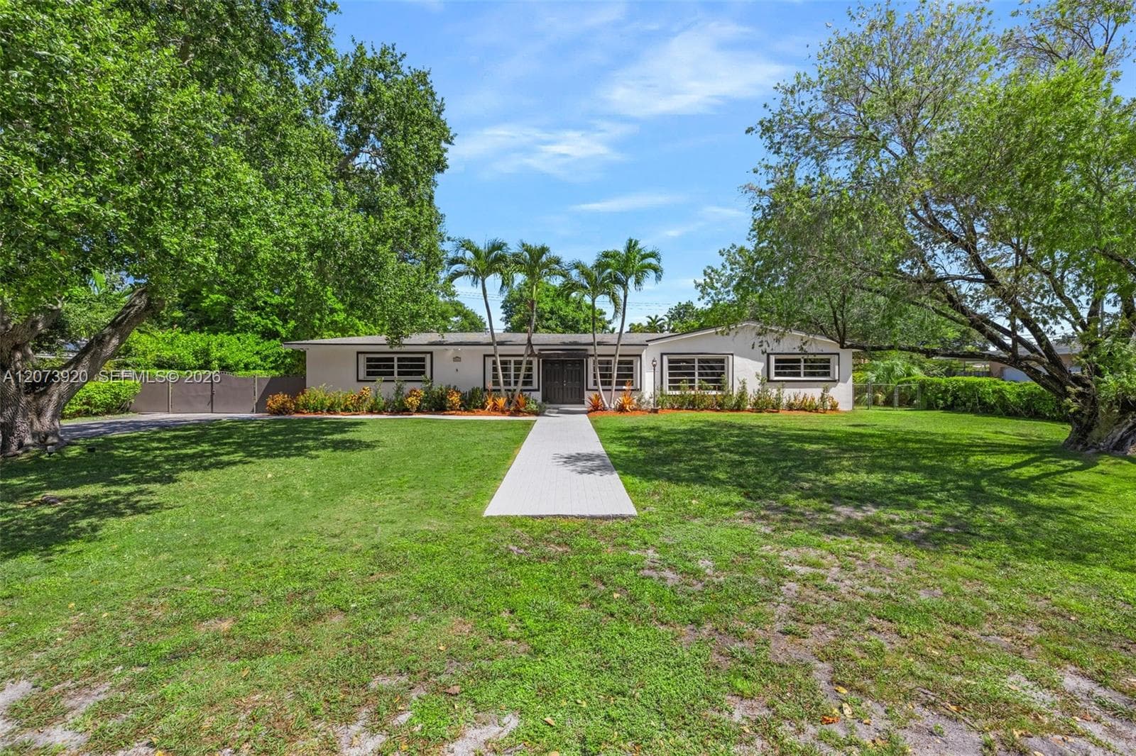 8261 SW 142nd St, Palmetto Bay, FL 33158 photo 4