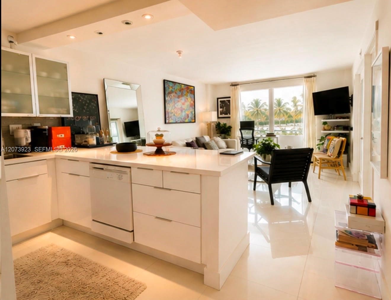 465 Ocean Dr # 219, Miami Beach, FL 33139 photo 2