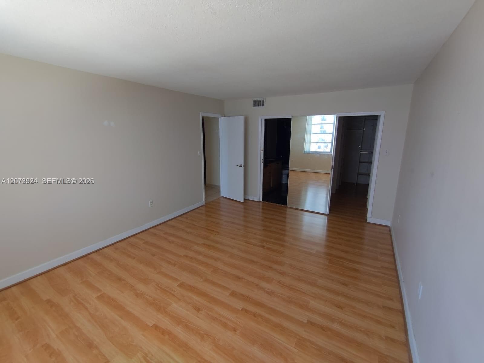 2780 NE 183rd St # 1402, Aventura, FL 33160 photo 2