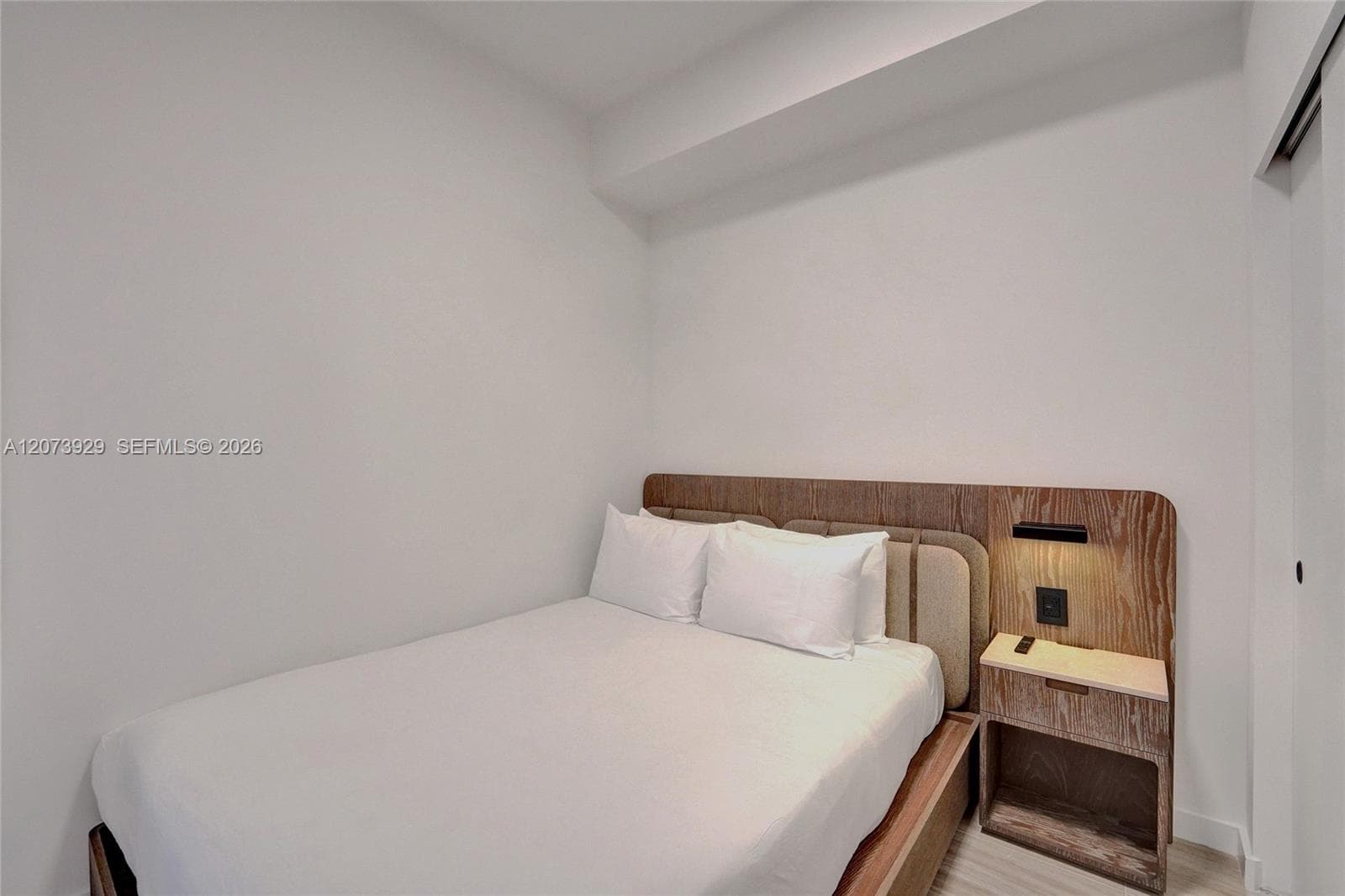 580 72nd St # 1511, Miami Beach, FL 33141 photo 4