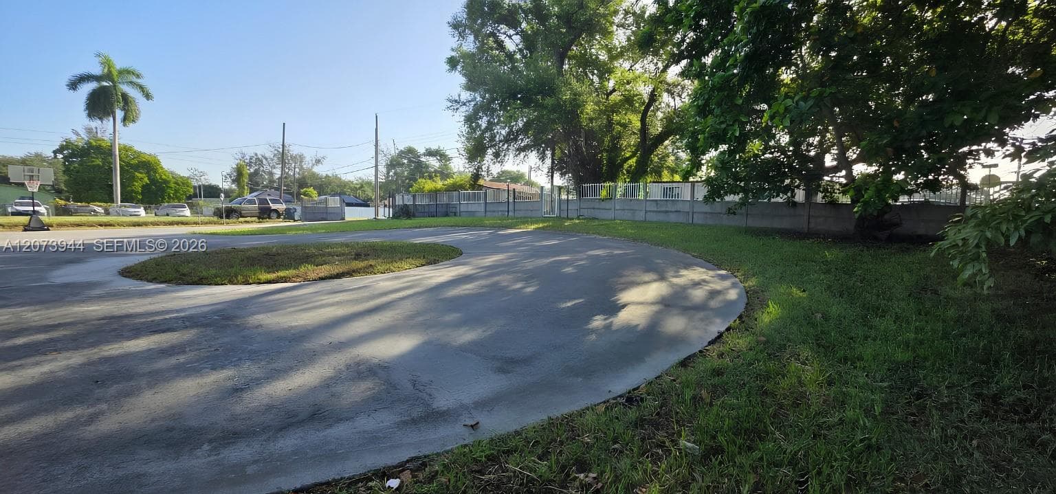 8150 NW 13th Ct, Miami, FL 33147 photo 5
