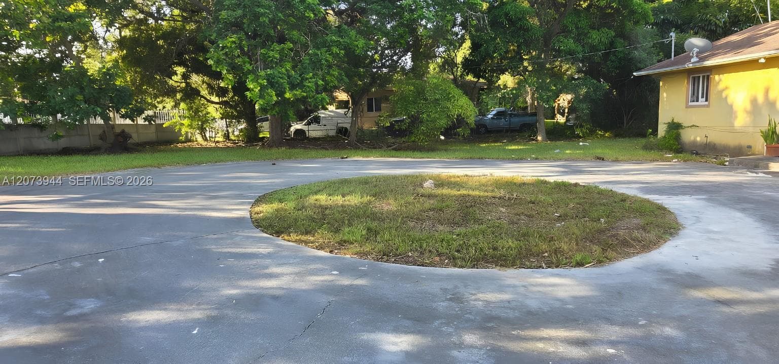 8150 NW 13th Ct, Miami, FL 33147 photo 4