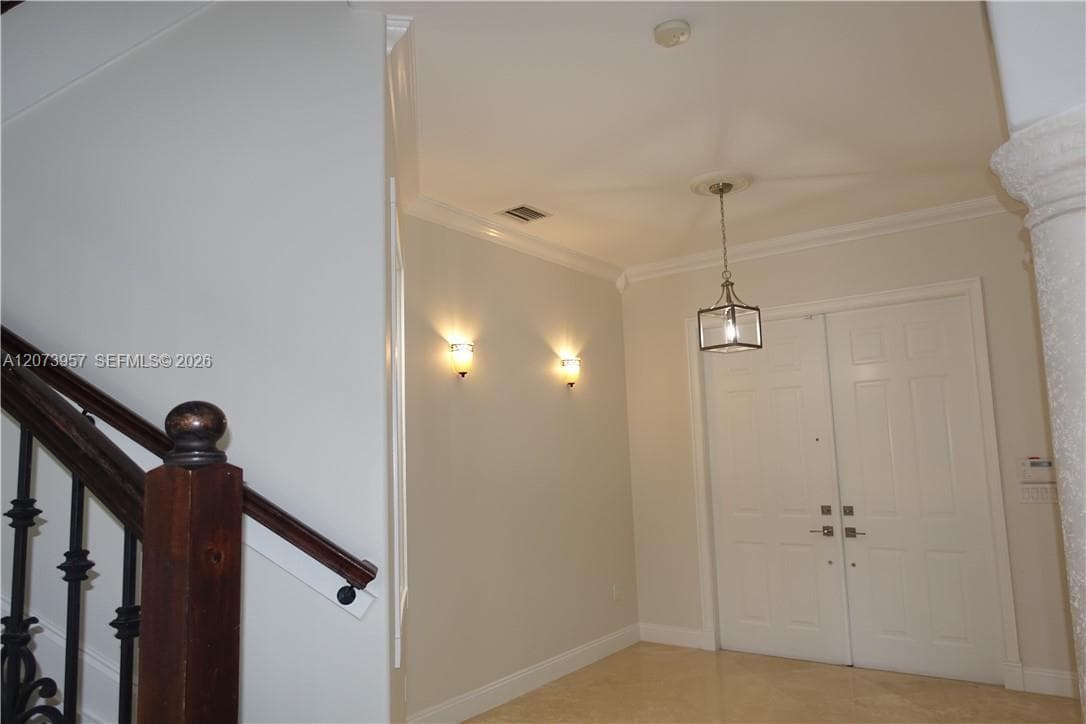 18125 NW 89th Ct, Hialeah, FL 33018 photo 2