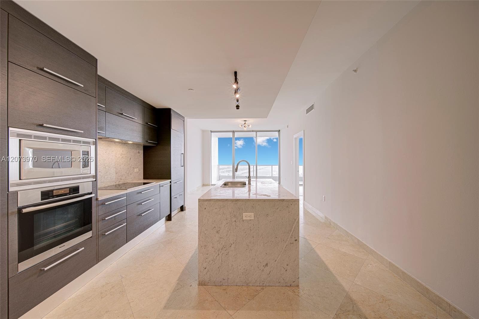 900 Biscayne Blvd # 5203, Miami, FL 33132 photo 4