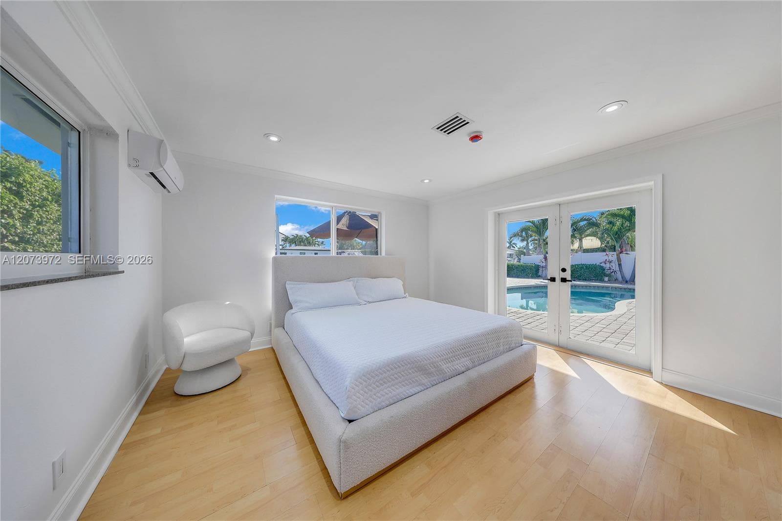 800 SE 3rd Ter, Pompano Beach, FL 33060 photo 4
