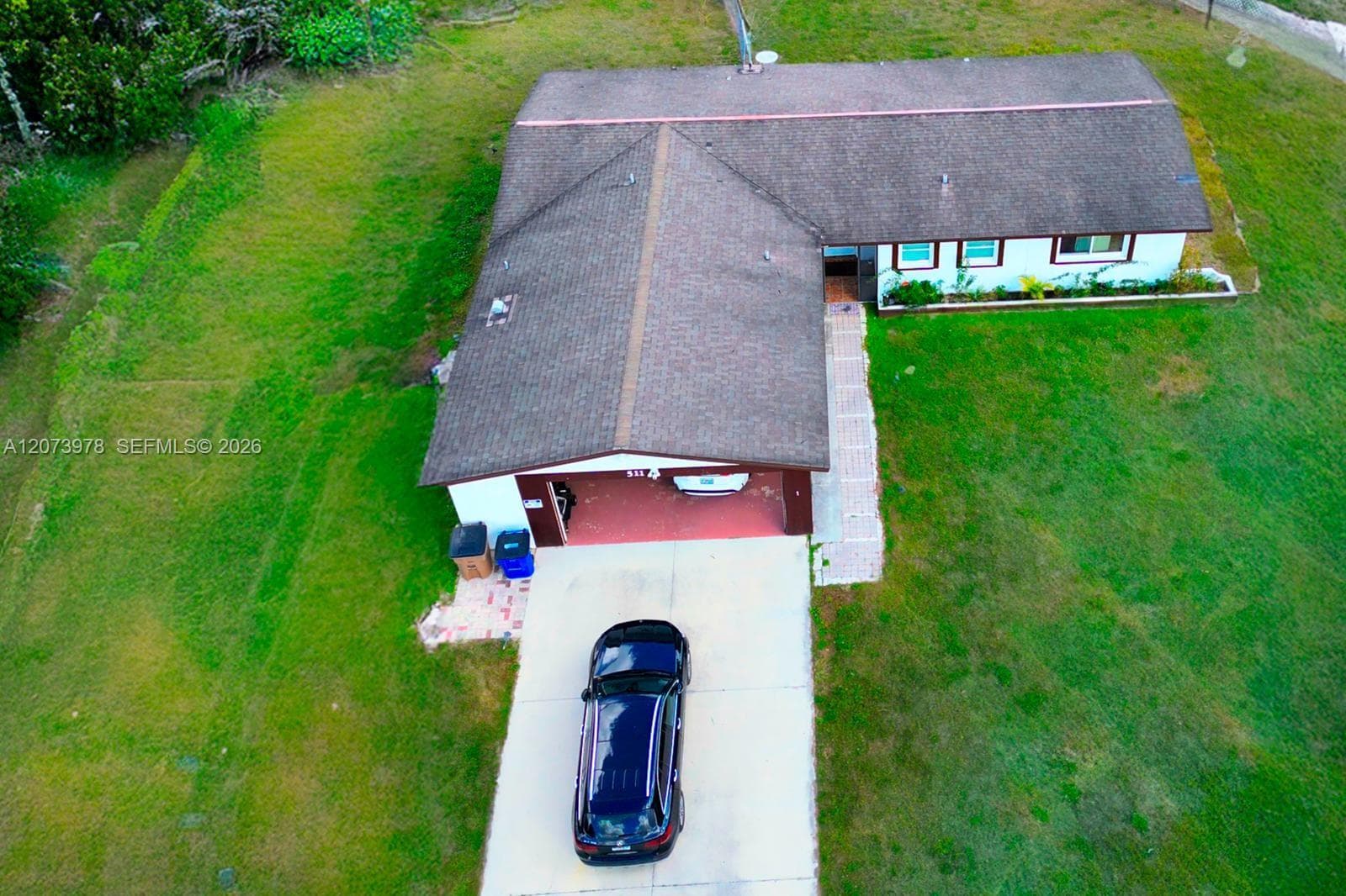 511 York, Lehigh Acres, FL 33936 photo 2
