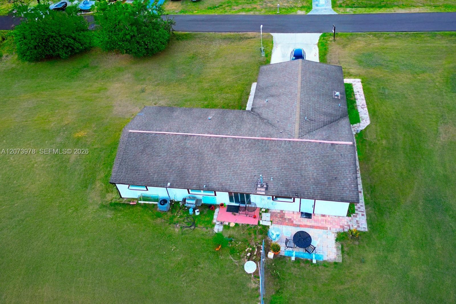 511 York, Lehigh Acres, FL 33936 photo 3