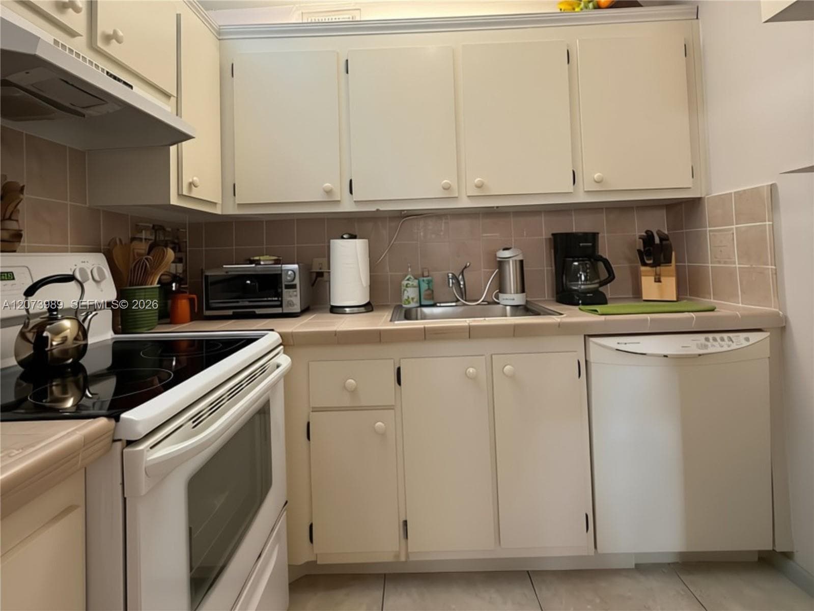 551 SW 135th Ave # 413B, Pembroke Pines, FL 33027 photo 5