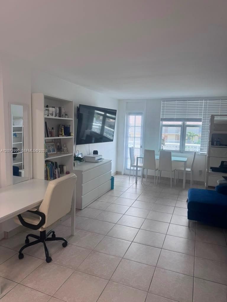 1913 S Ocean Dr # 422, Hallandale Beach, FL 33009 photo 3