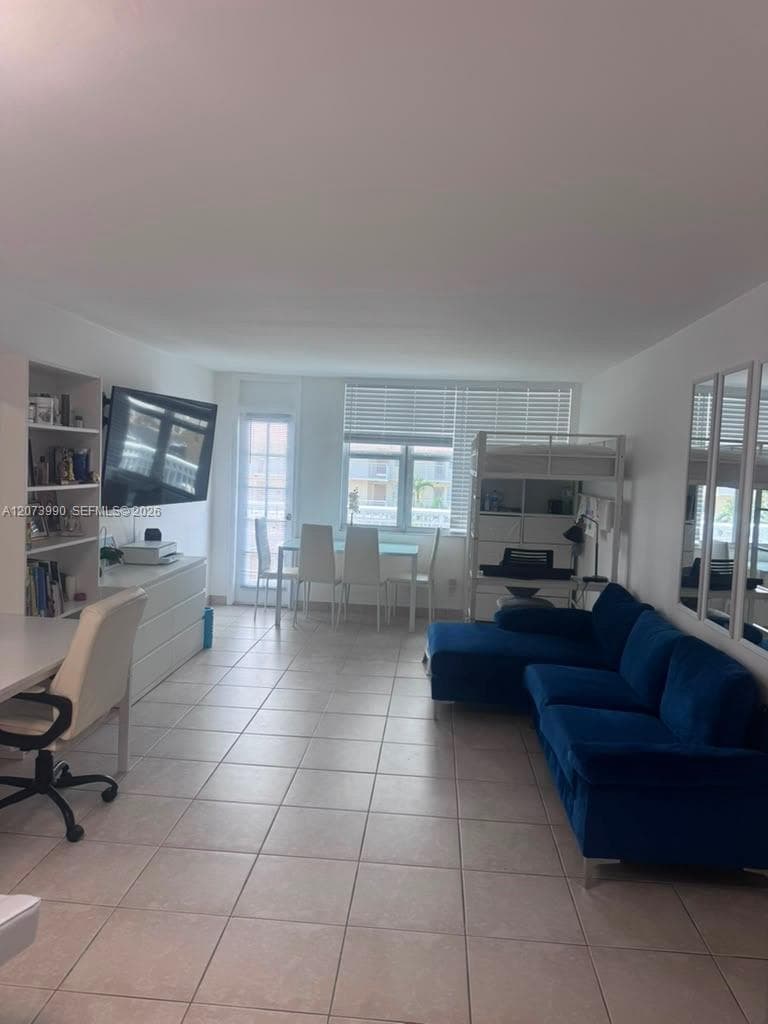 1913 S Ocean Dr # 422, Hallandale Beach, FL 33009 photo 4