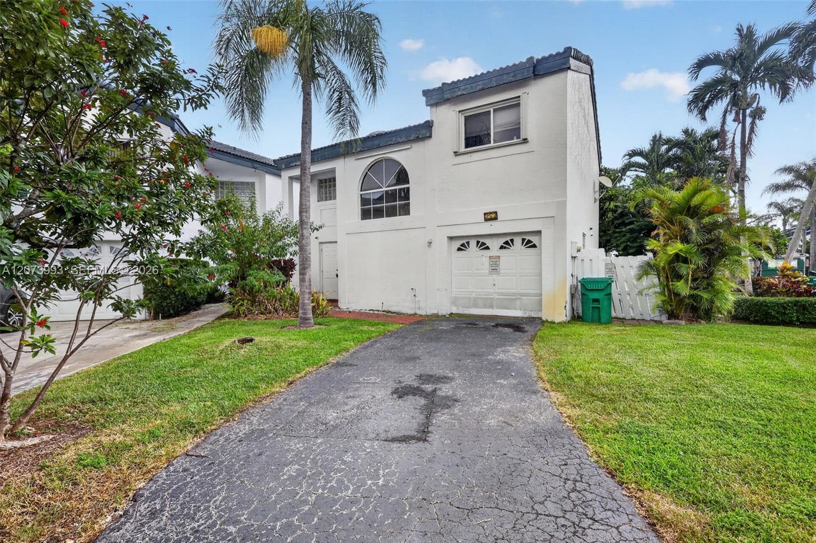 253 NE 211th Ter, Miami, FL 33179 photo 3