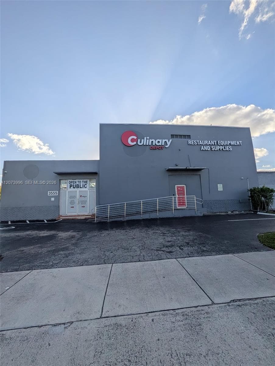 3555 N Andrews Ave, Oakland Park, FL 33309