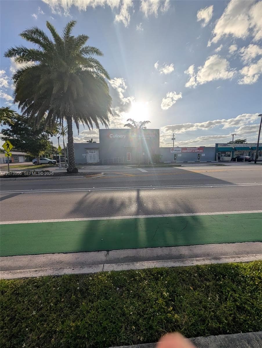 3555 N Andrews Ave, Oakland Park, FL 33309 photo 5