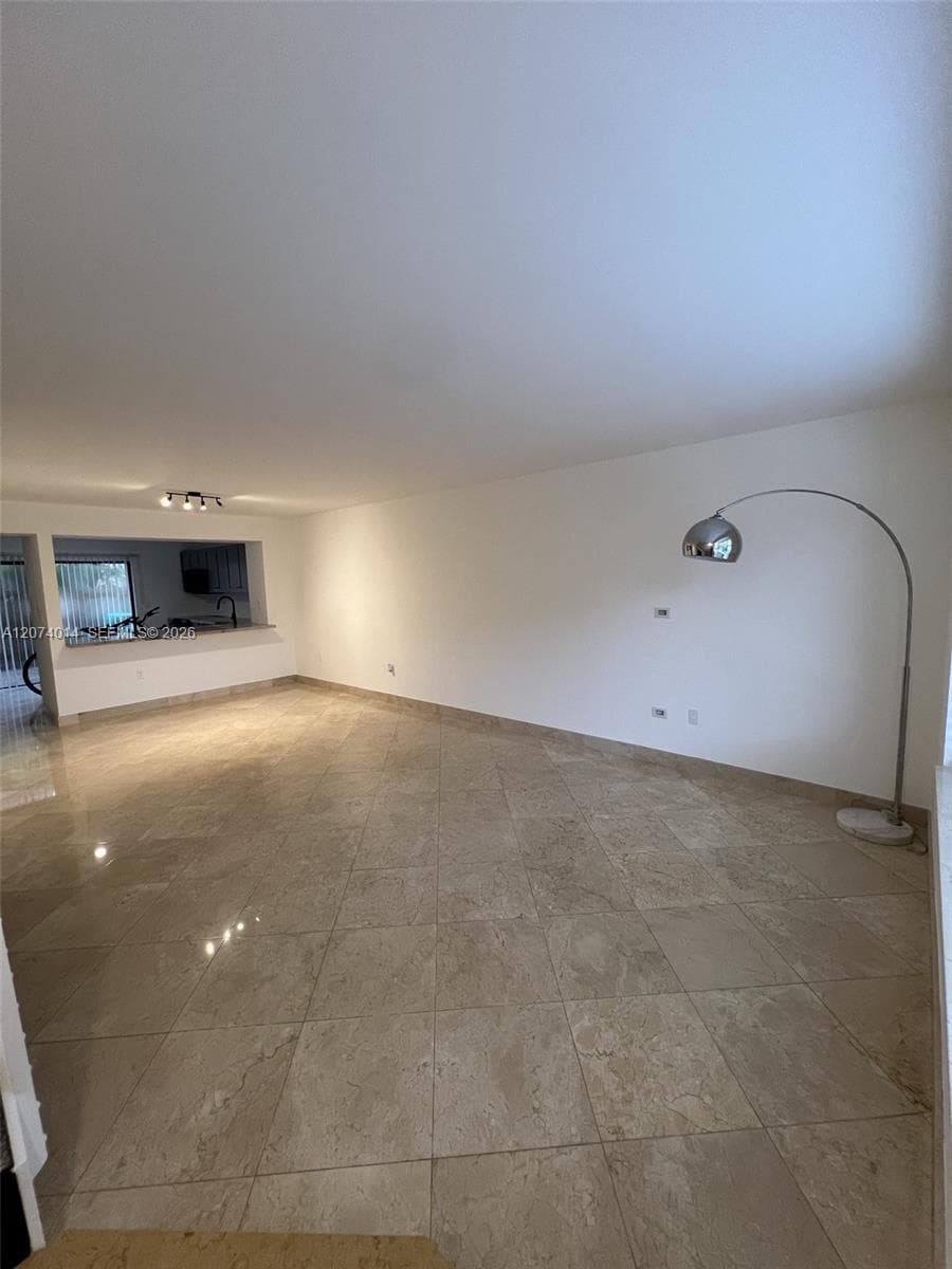 7803 SW 102nd Ln, Miami, FL 33156 photo 2