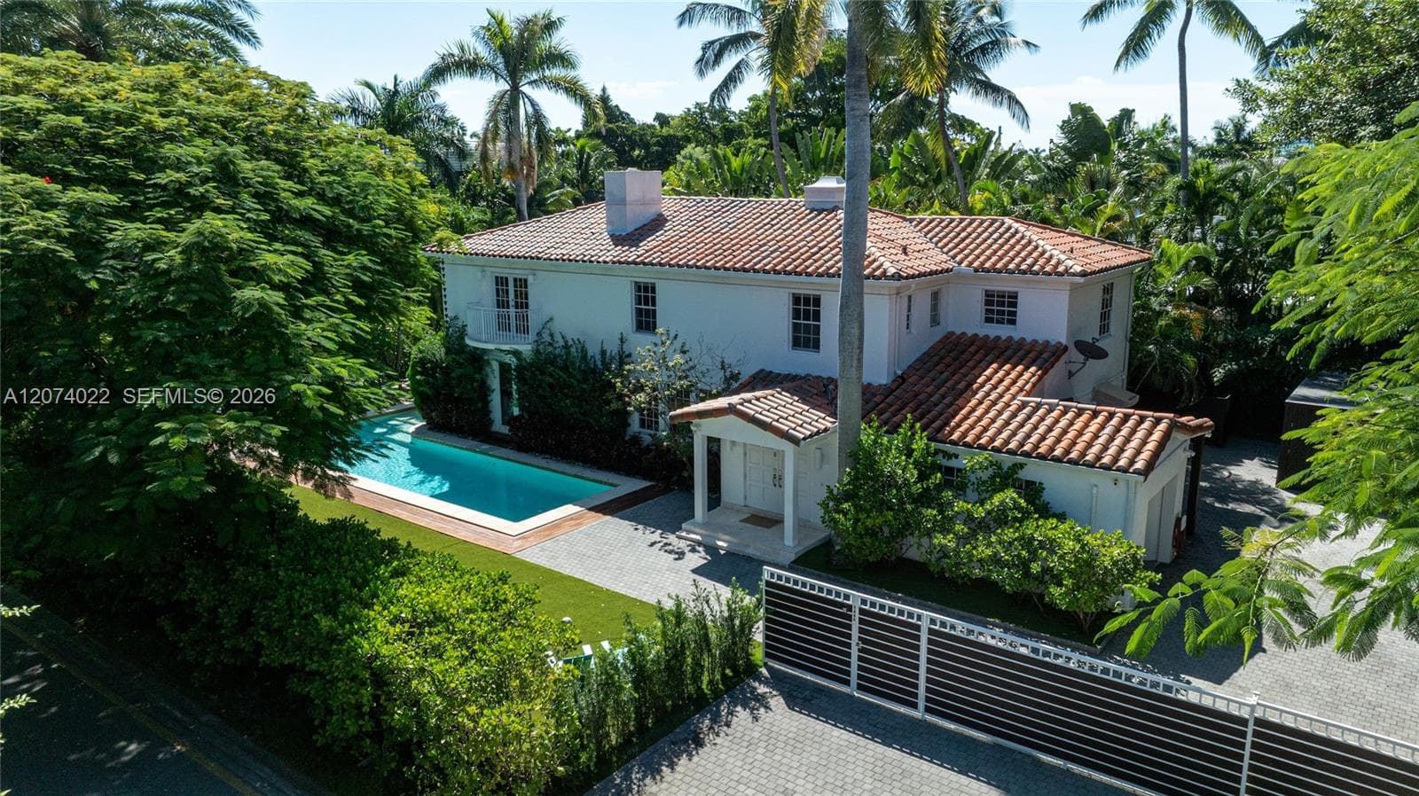 140 N Hibiscus Dr, Miami Beach, FL 33139 photo 3