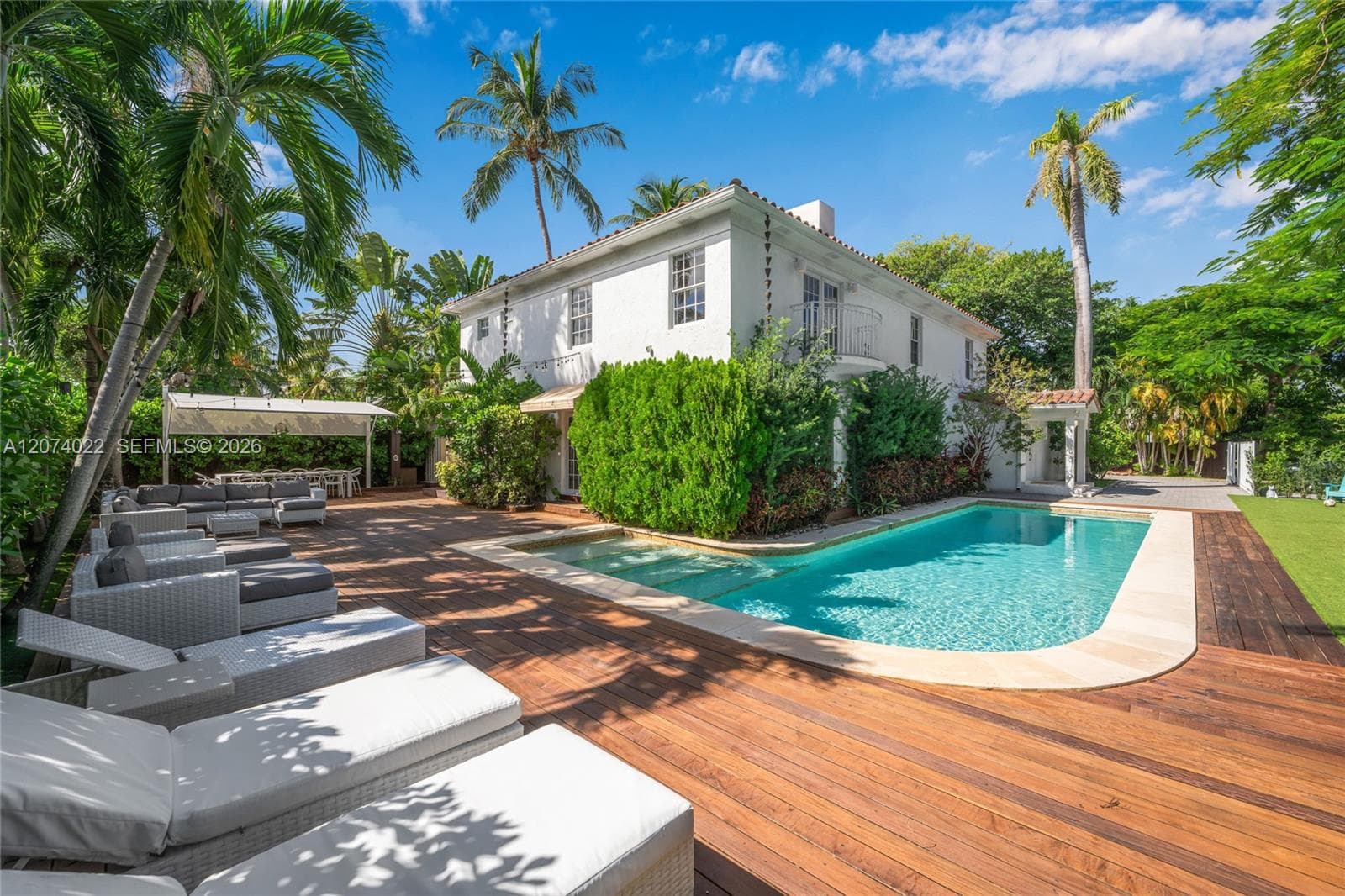 140 N Hibiscus Dr, Miami Beach, FL 33139 photo 4