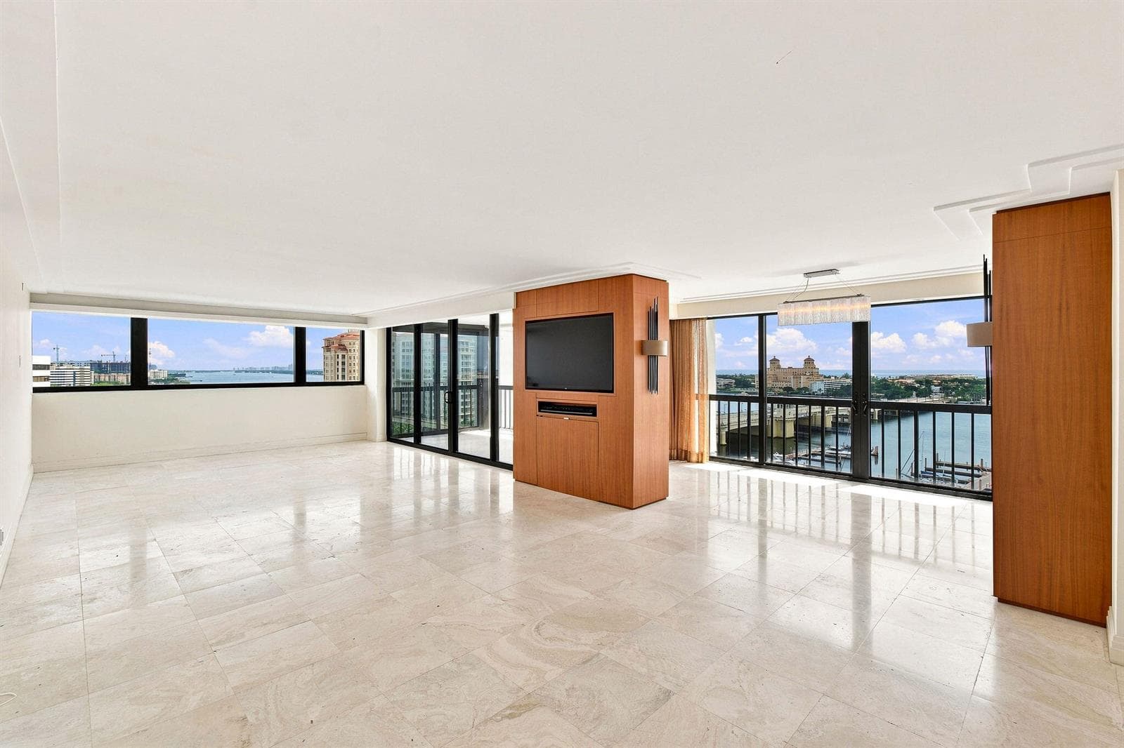 Waterview Towers photo 3
