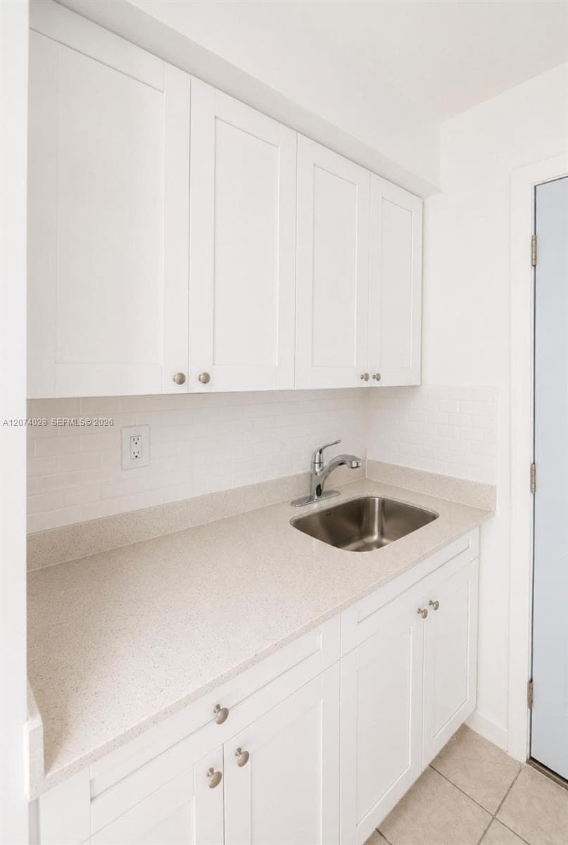 6080 W Flagler St # 24, Miami, FL 33144 photo 4