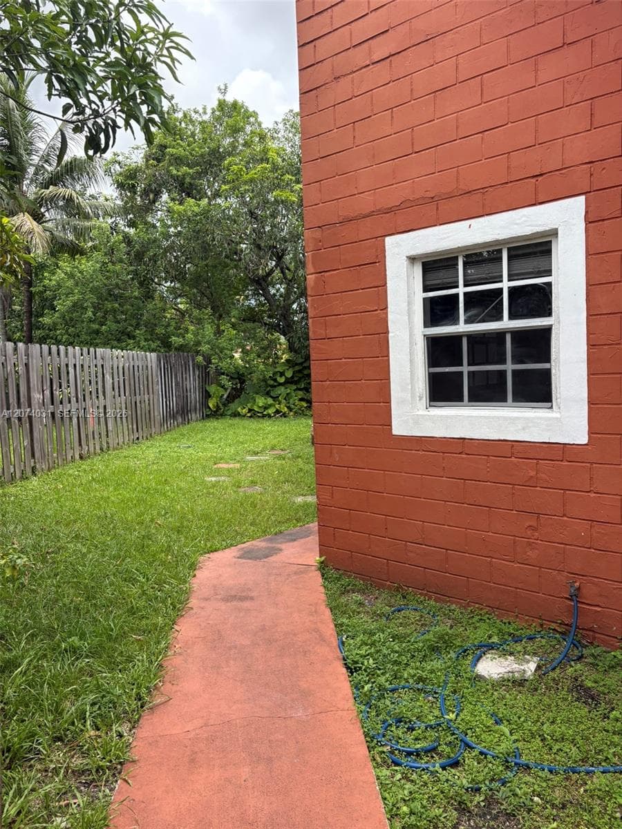 14803 NE 7th Ave # #, Miami, FL 33161 photo 3