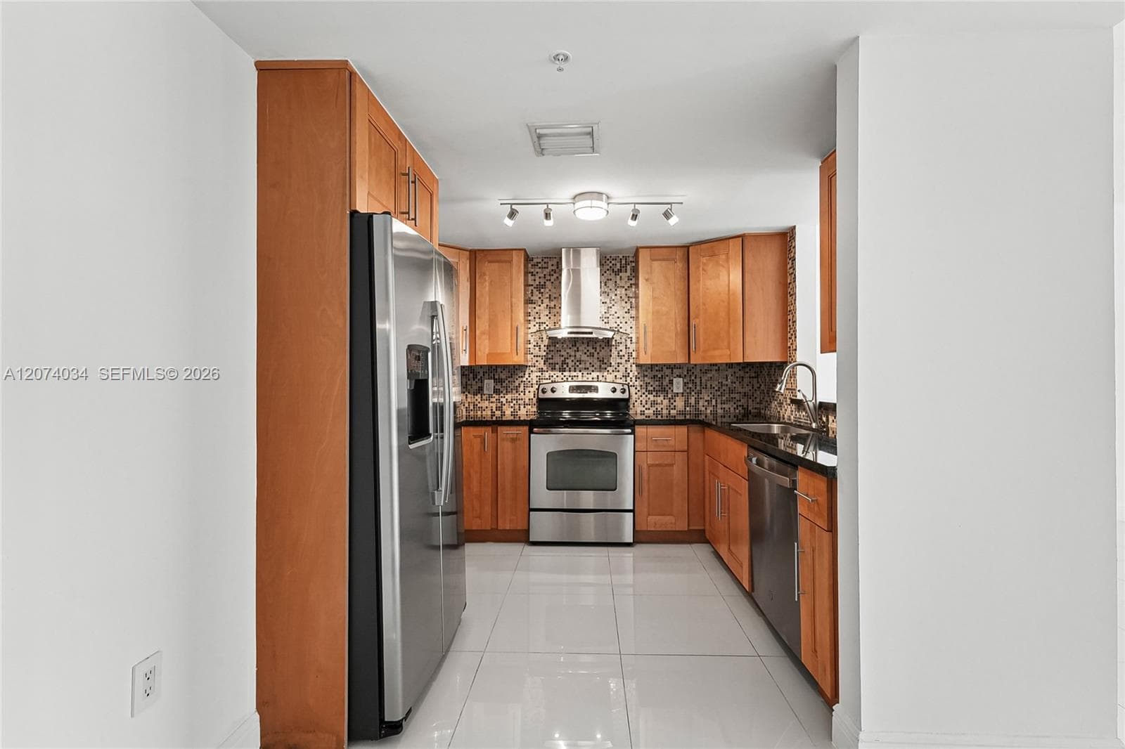 1250 S Miami Ave # 2109, Miami, FL 33130 photo 3