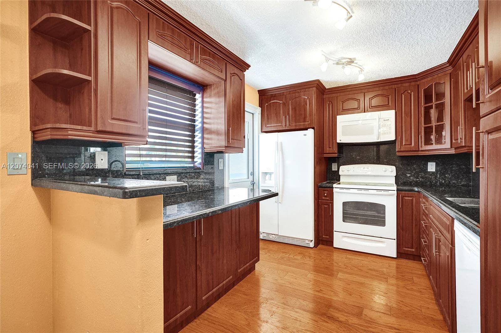 1001 NE 14th Ave # 402, Hallandale Beach, FL 33009 photo 4