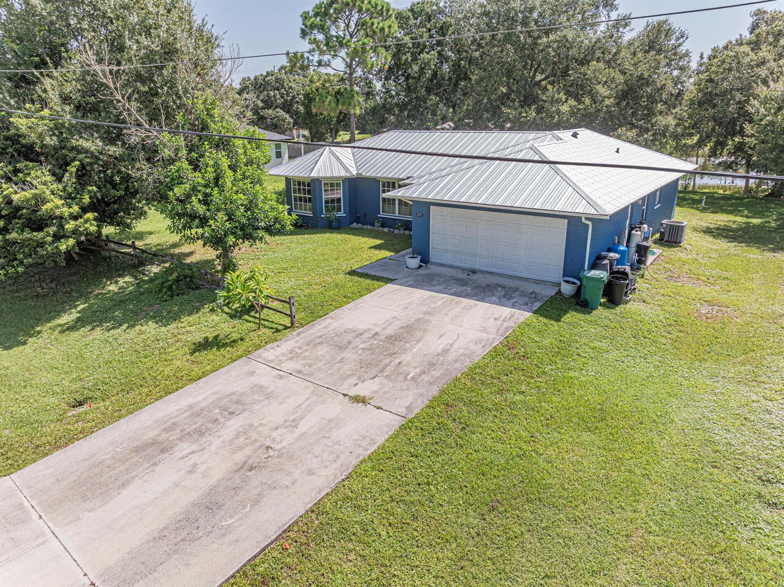 6704 HULDA Drive, Fort Pierce, FL 34951 photo 2