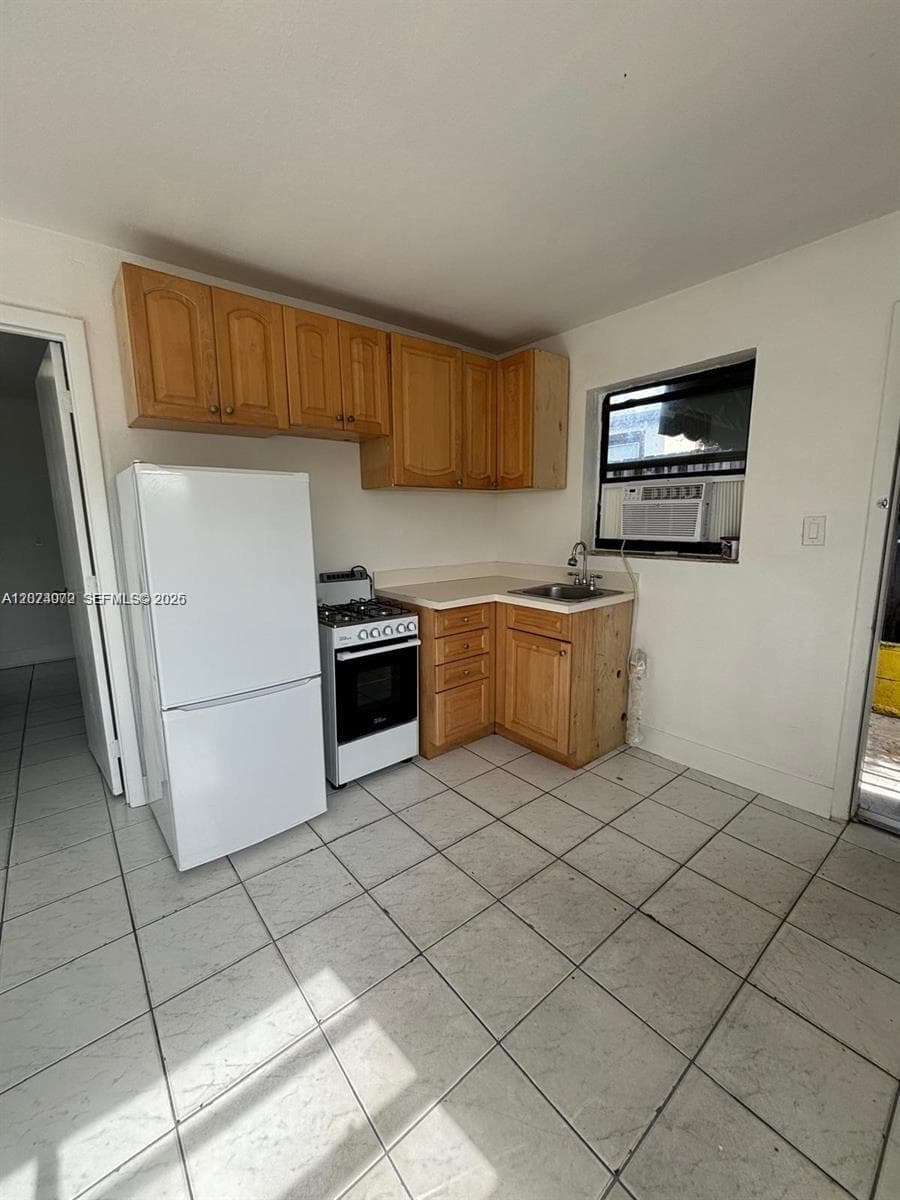 1660 SW 24th Ave # 0, Miami, FL 33145 photo 3