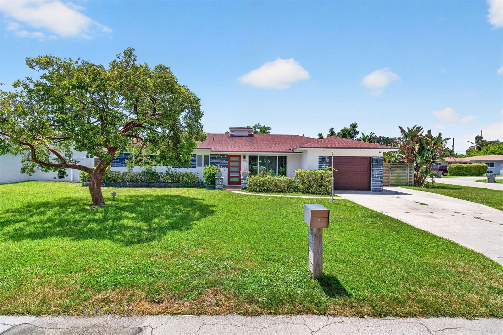 200 NE 28TH Terrace, Boca Raton, FL 33431 photo 2