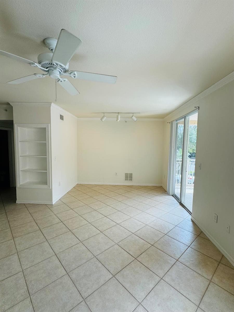 6394 EMERALD DUNES Drive # 202, West Palm Beach, FL 33411 photo 4