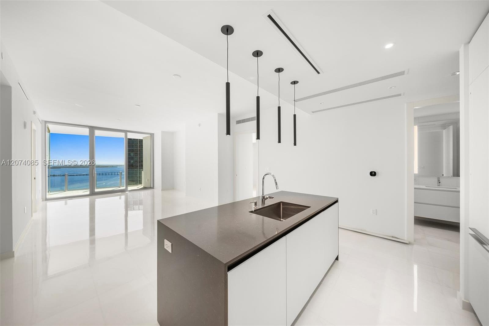 300 Biscayne Blvd Way # 4605, Miami, FL 33131 photo 4