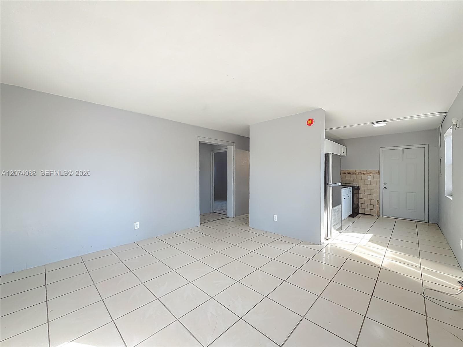 2408 NW 8th St, Pompano Beach, FL 33069 photo 2
