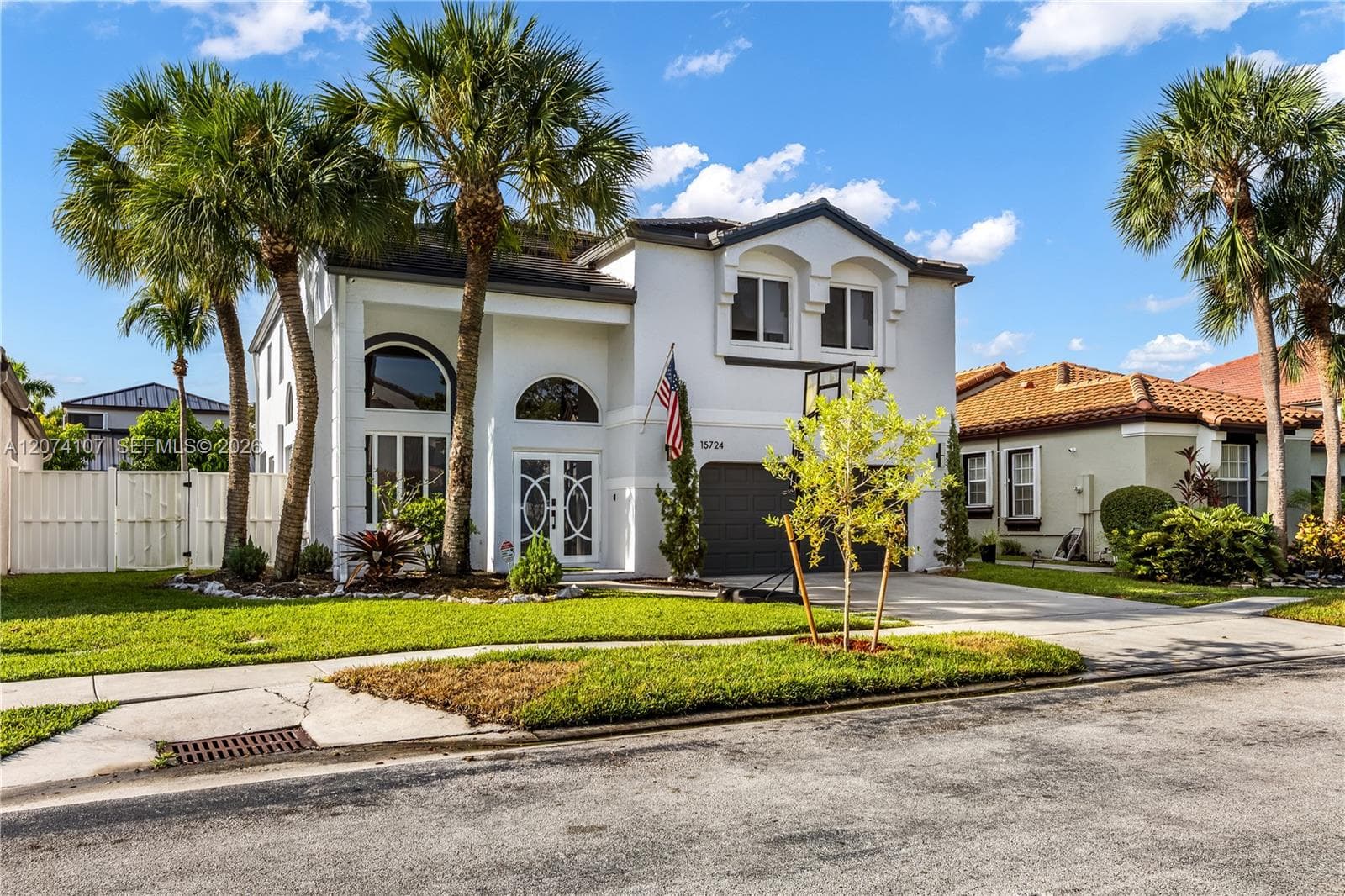 15724 NW 11th St, Pembroke Pines, FL 33028 photo 2