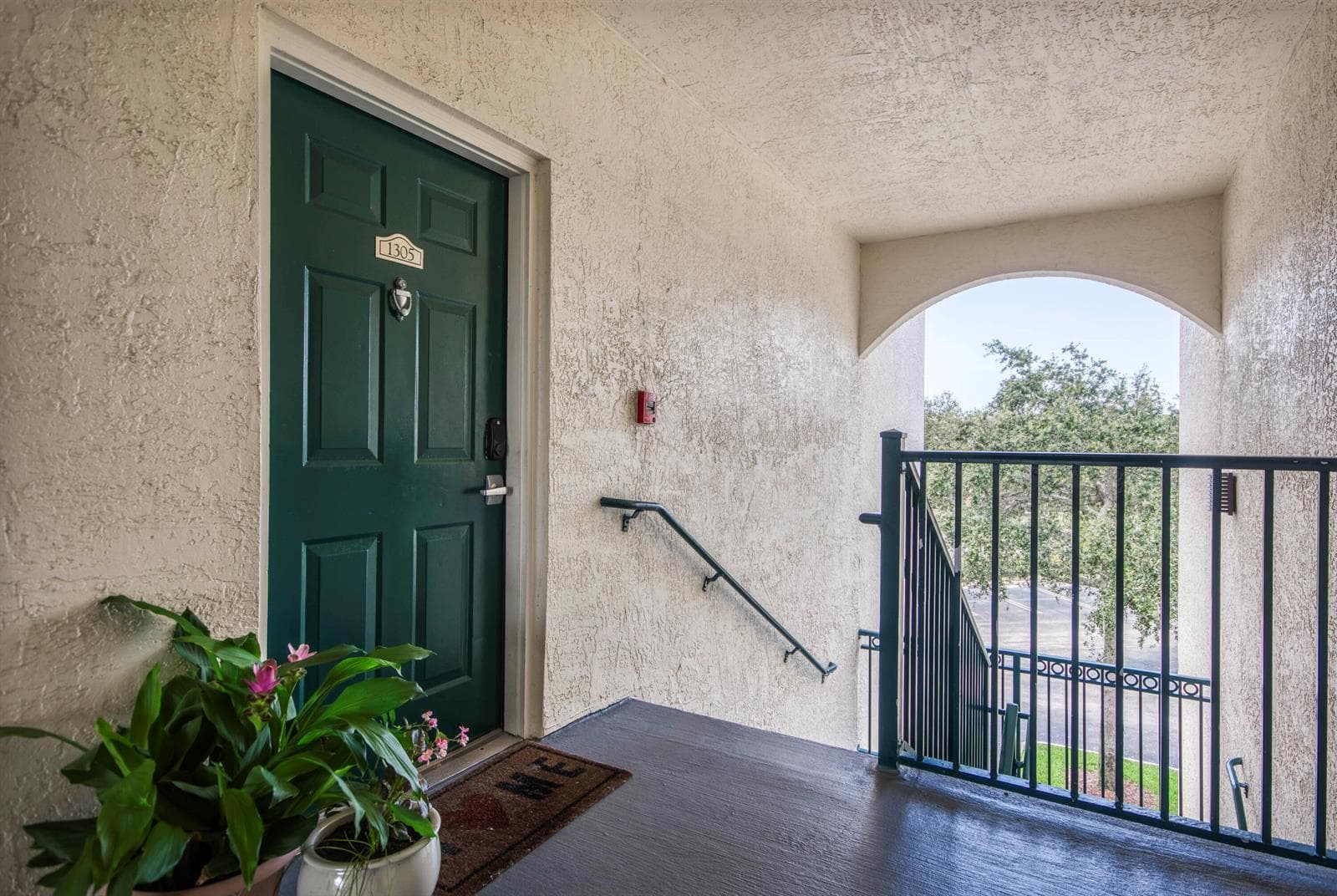 1305 Myrtlewood Circle E, Palm Beach Gardens, FL 33418 photo 2