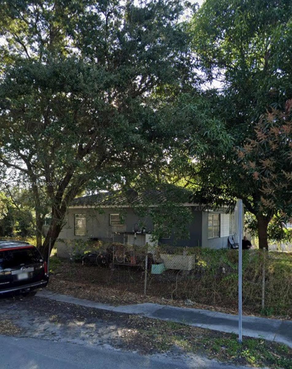 3300 NW 50th St, Miami, FL 33142 photo 3