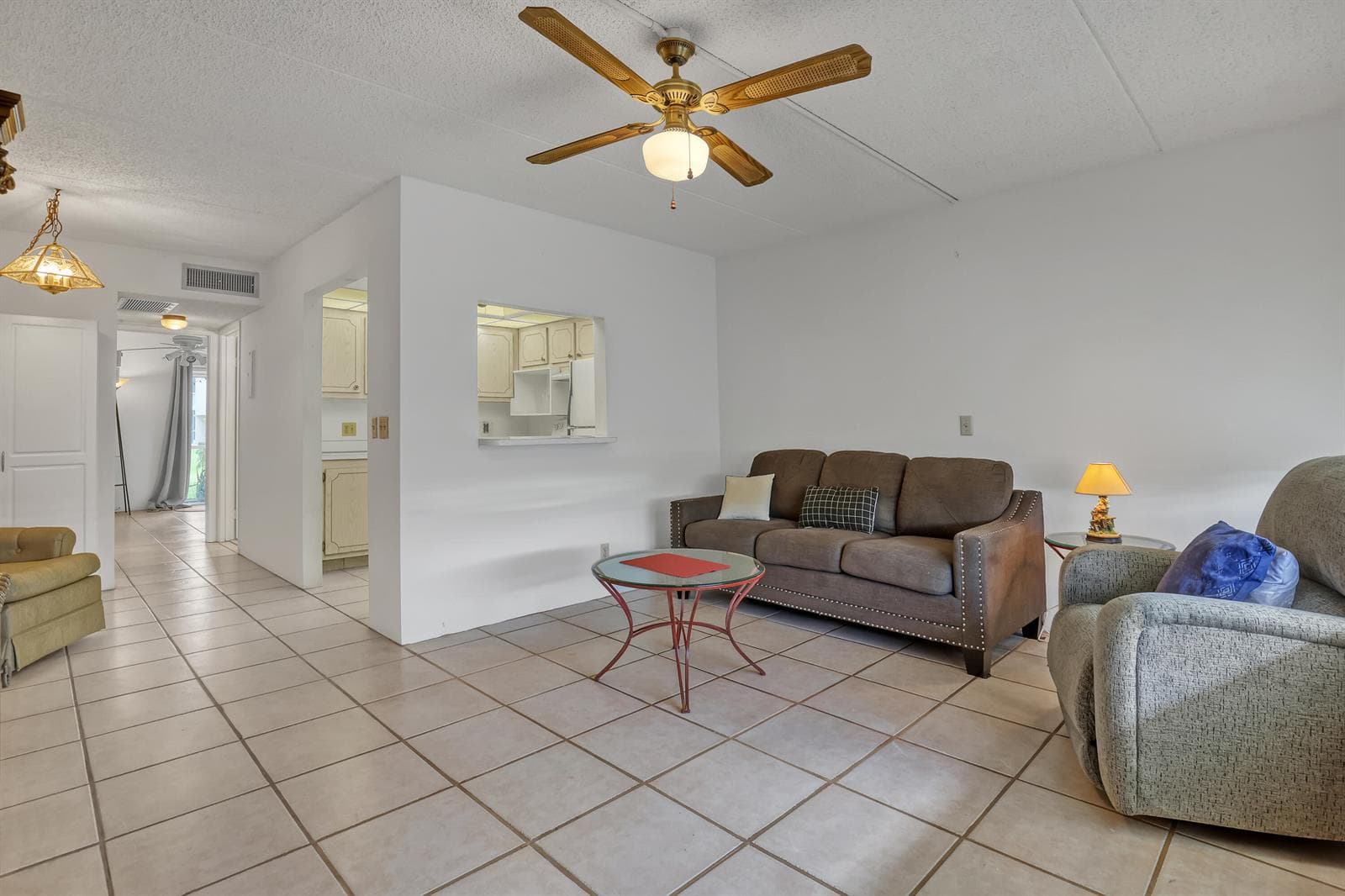400 VILLAGE GREEN Circle W # 117, Palm Springs, FL 33461 photo 4