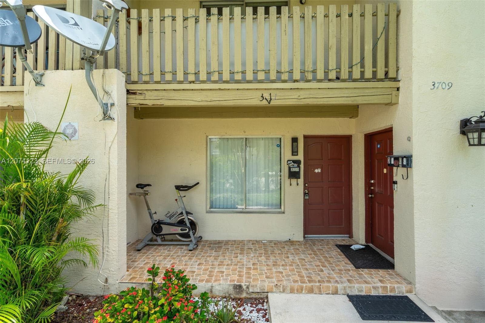 3711 Riverside Dr, Coral Springs, FL 33065 photo 3