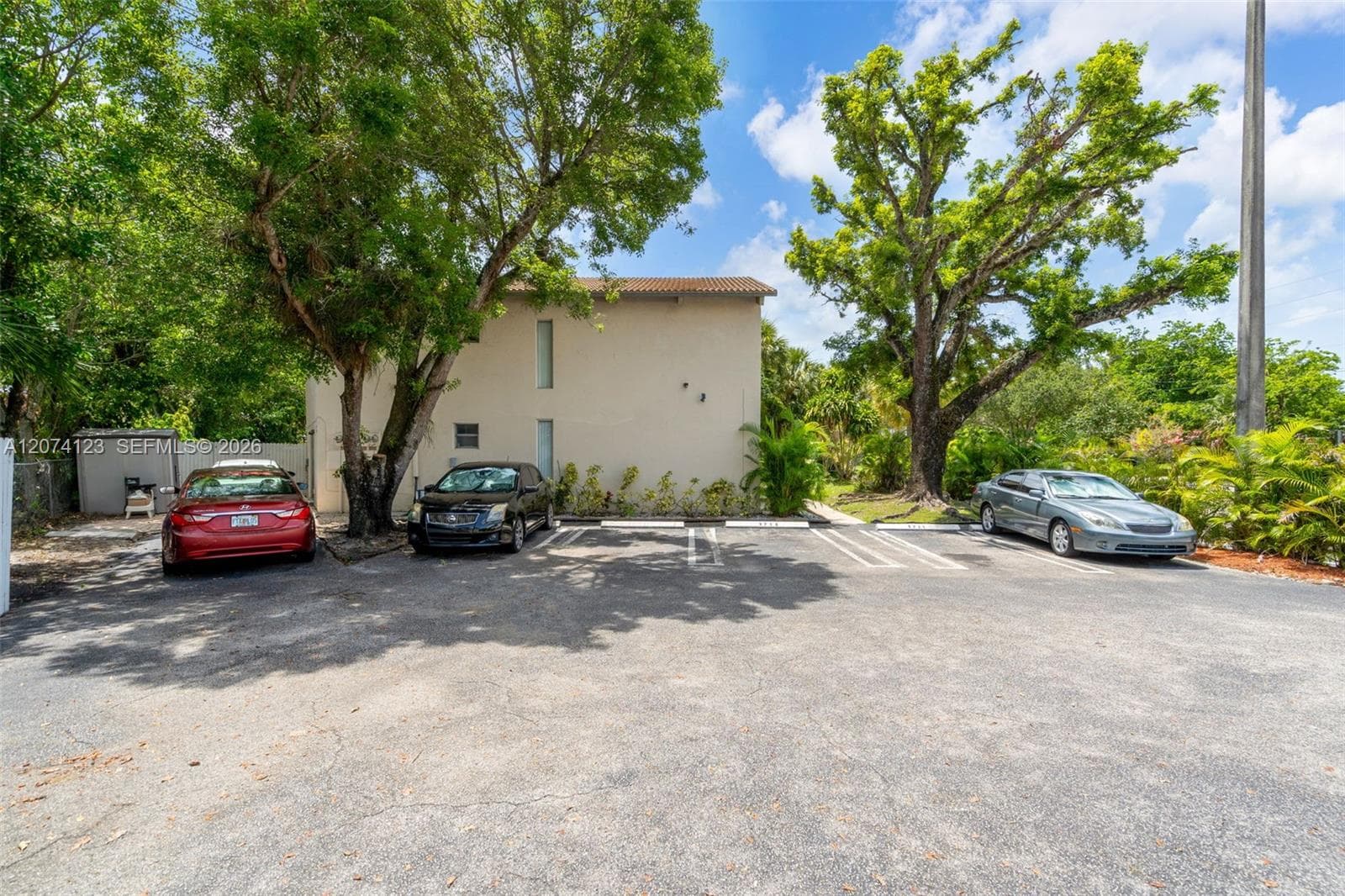 3711 Riverside Dr, Coral Springs, FL 33065 photo 4