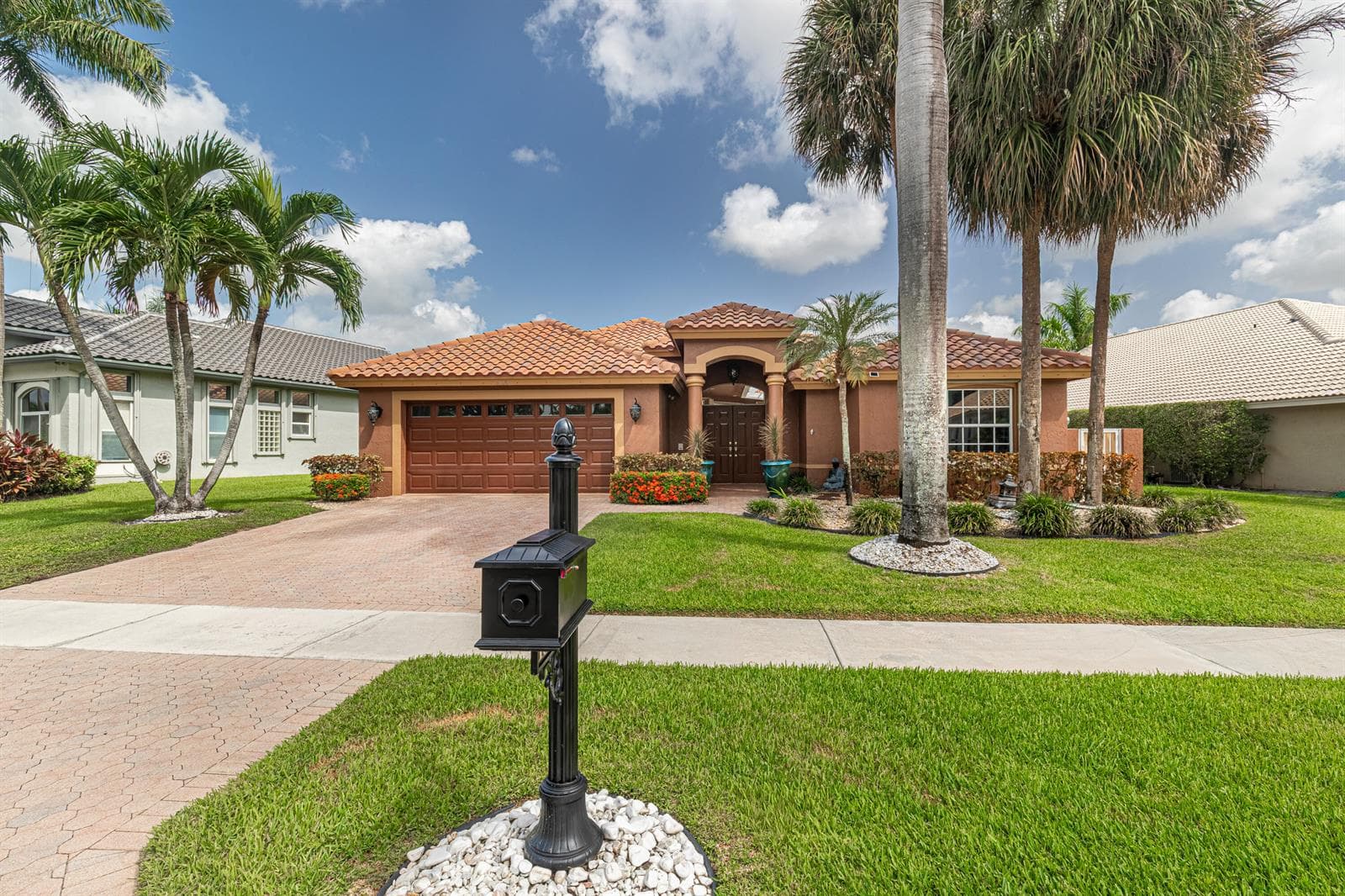 10599 SAINT THOMAS Drive, Boca Raton, FL 33498 photo 3