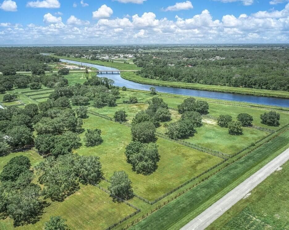 4567 Highway 710, Okeechobee, FL 34974 photo 2