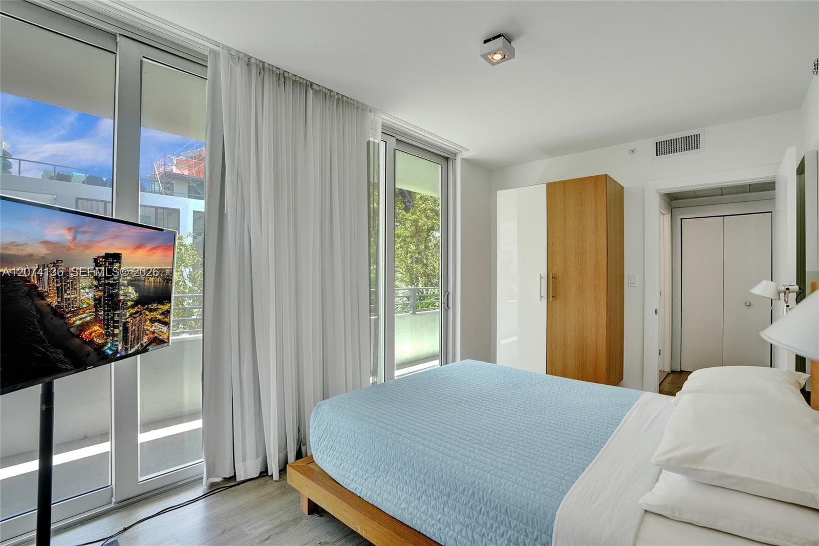 6080 Collins Ave # 520, Miami Beach, FL 33140 photo 2
