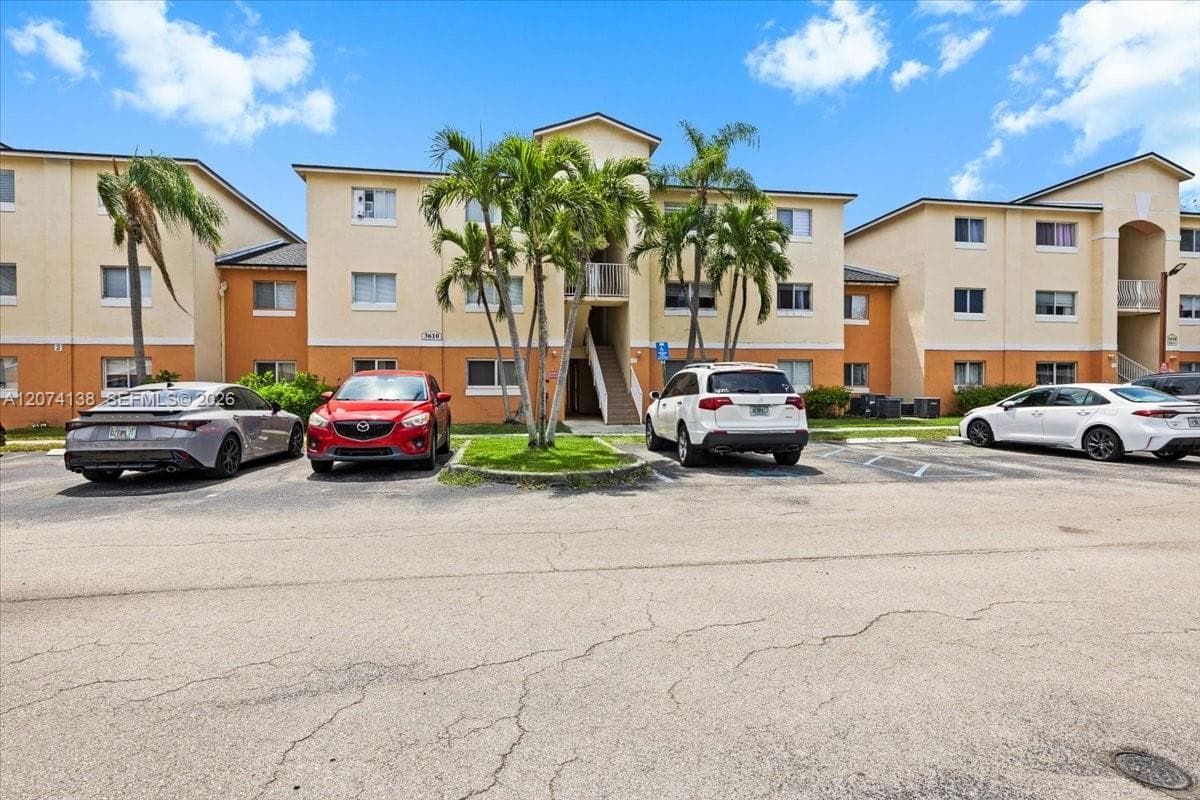 3610 N 56th Ave # 219, Hollywood, FL 33021