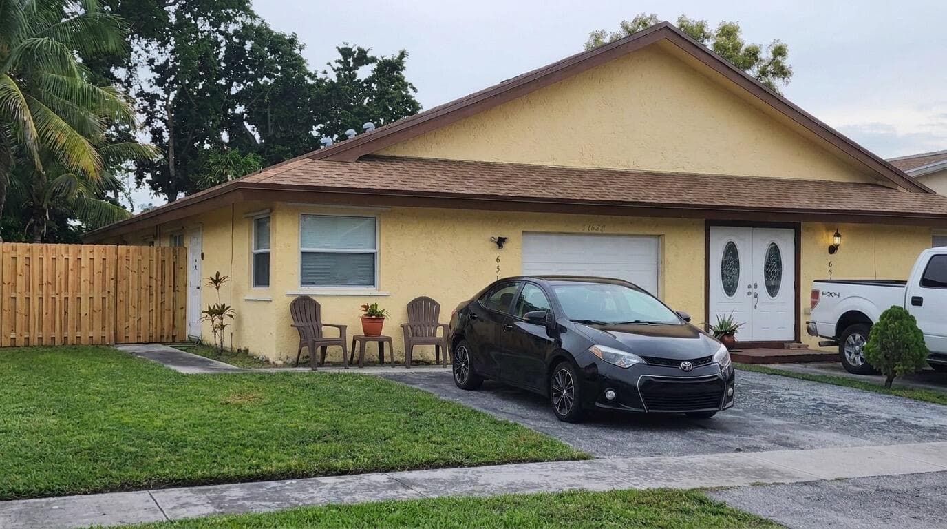 6534 HARBOUR Road, North Lauderdale, FL 33068