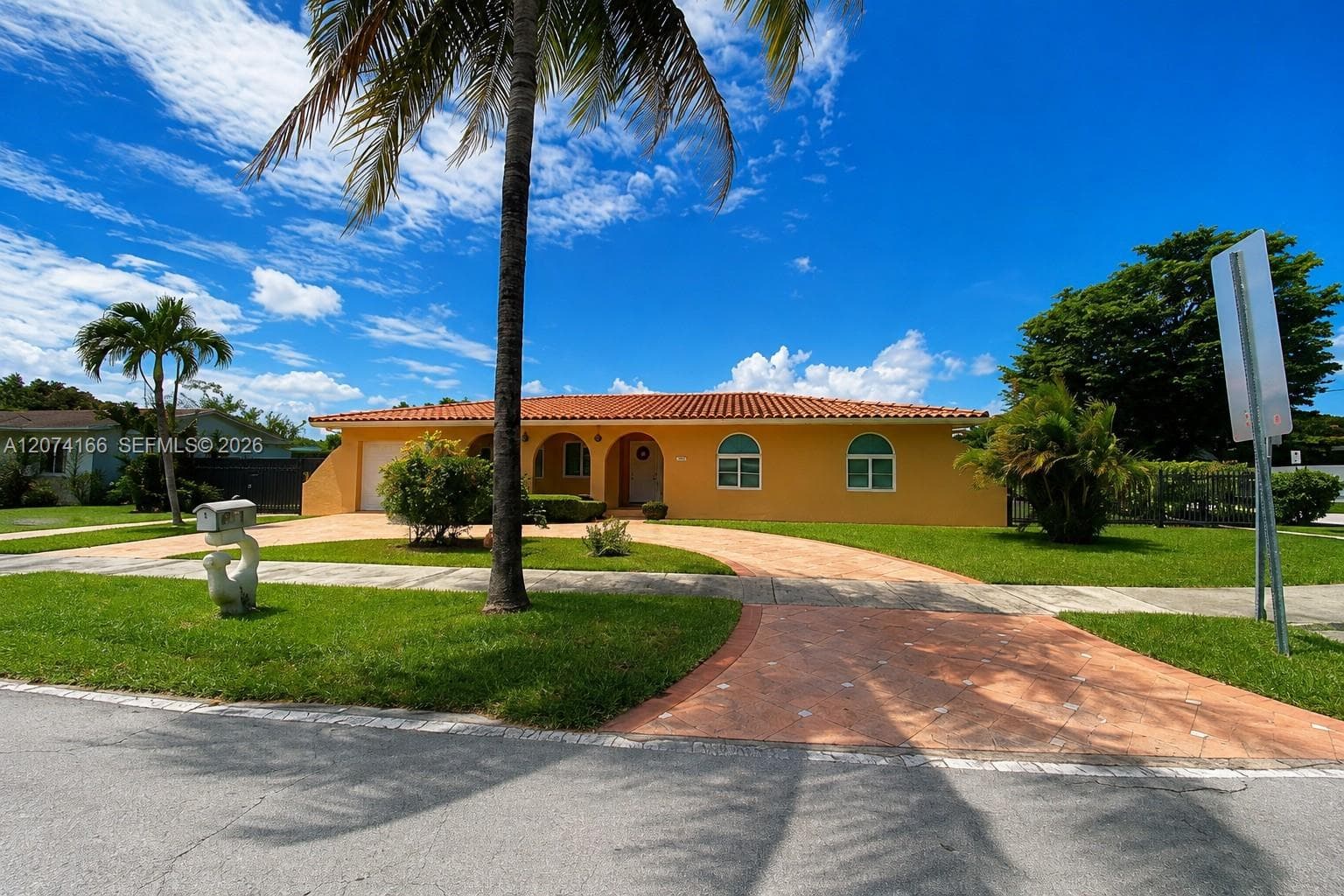 9461 SW 62nd St, Miami, FL 33173 photo 2