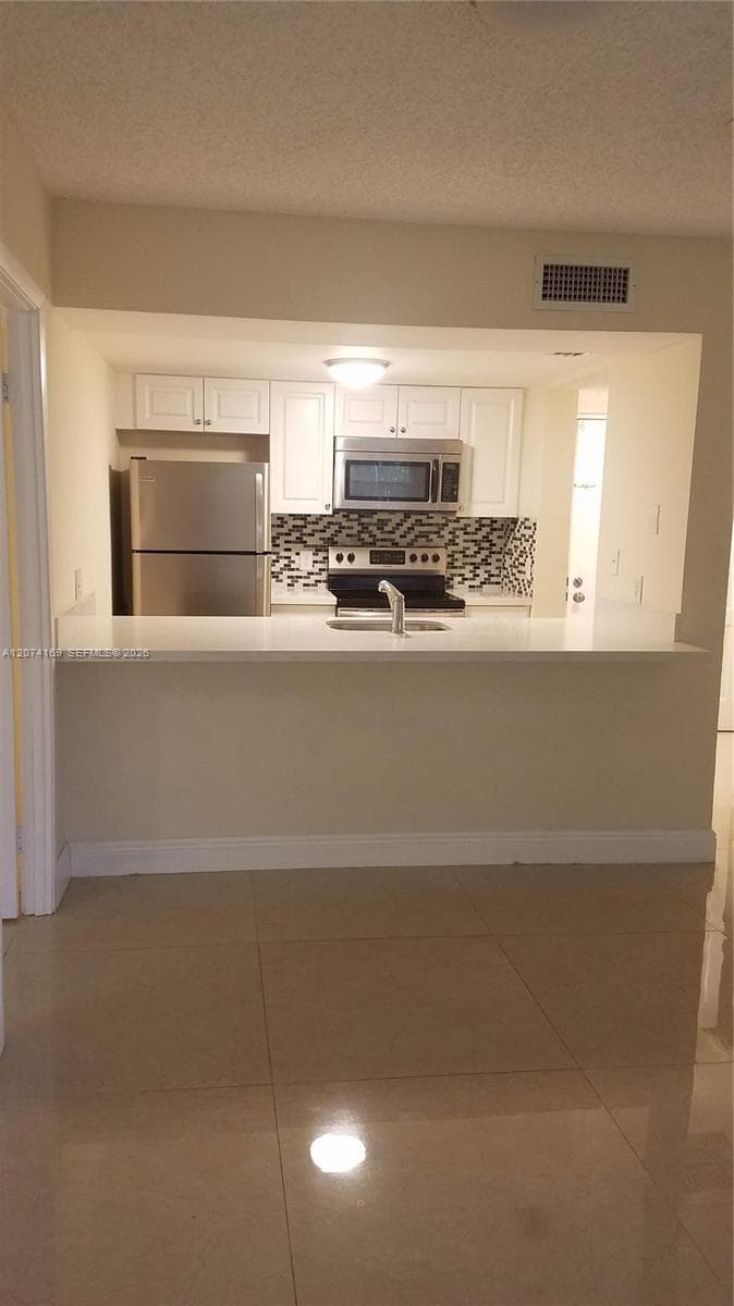 8100 Geneva Ct # 438, Doral, FL 33166 photo 3
