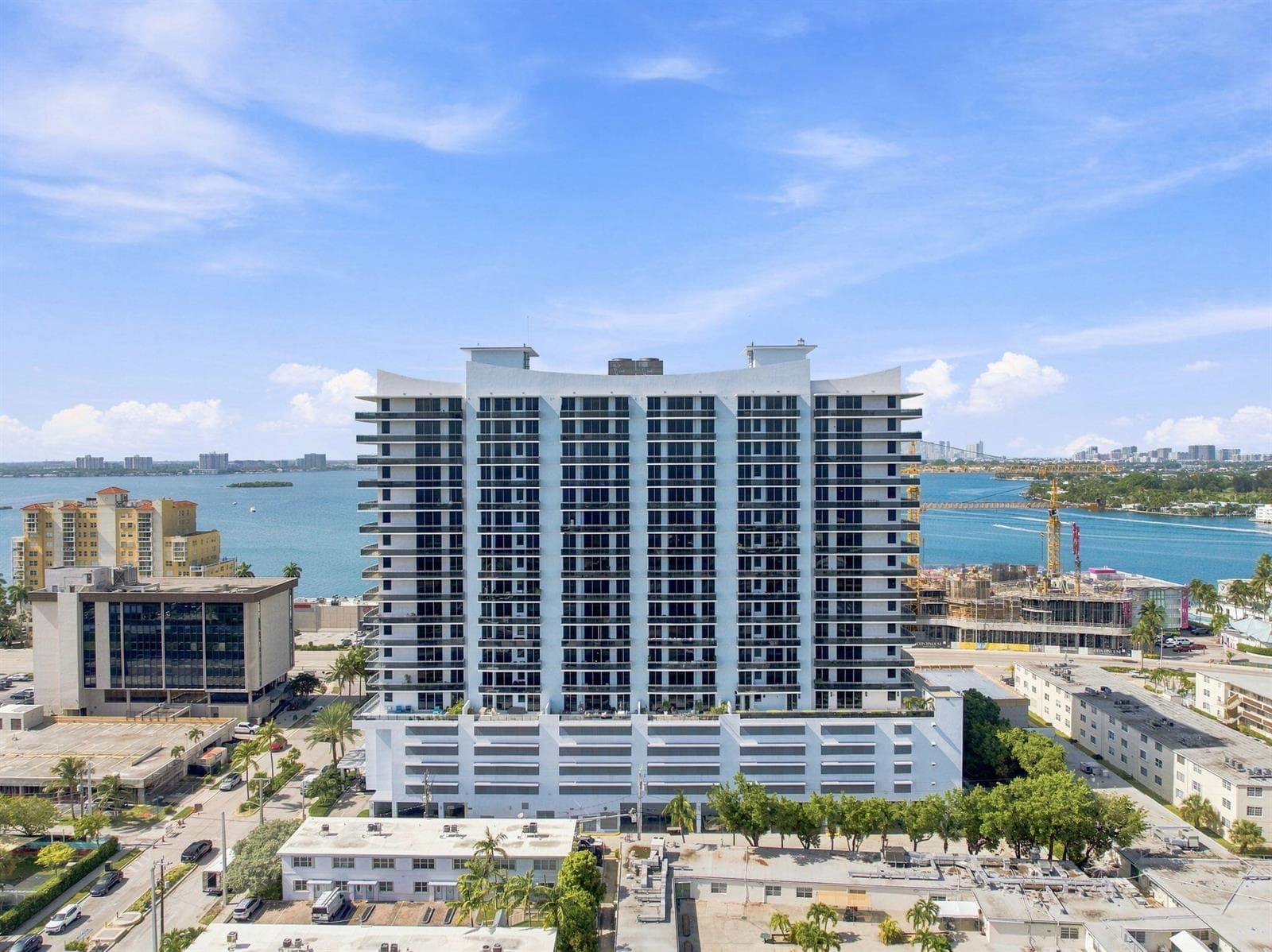 7901 HISPANOLA Avenue # 1008, North Bay Village, FL 33141 photo 2