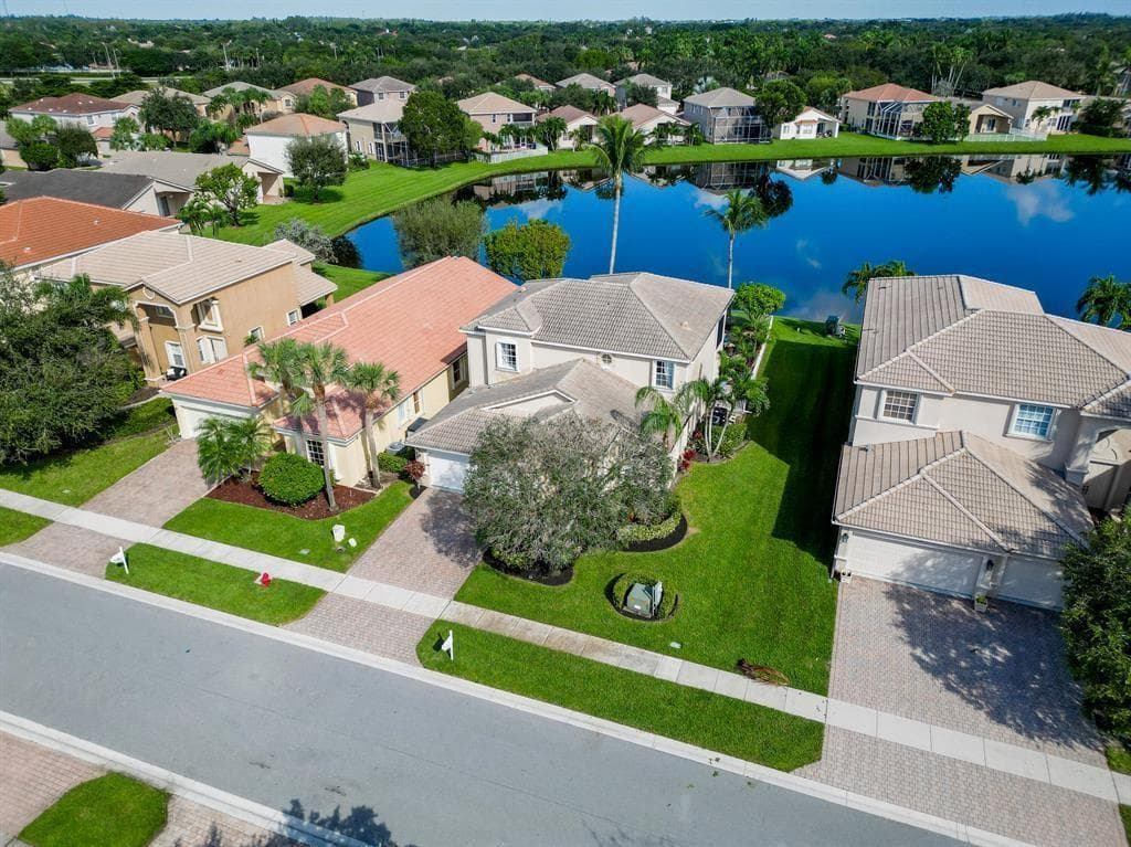 8343 GENOVA Way, Lake Worth, FL 33467 photo 4
