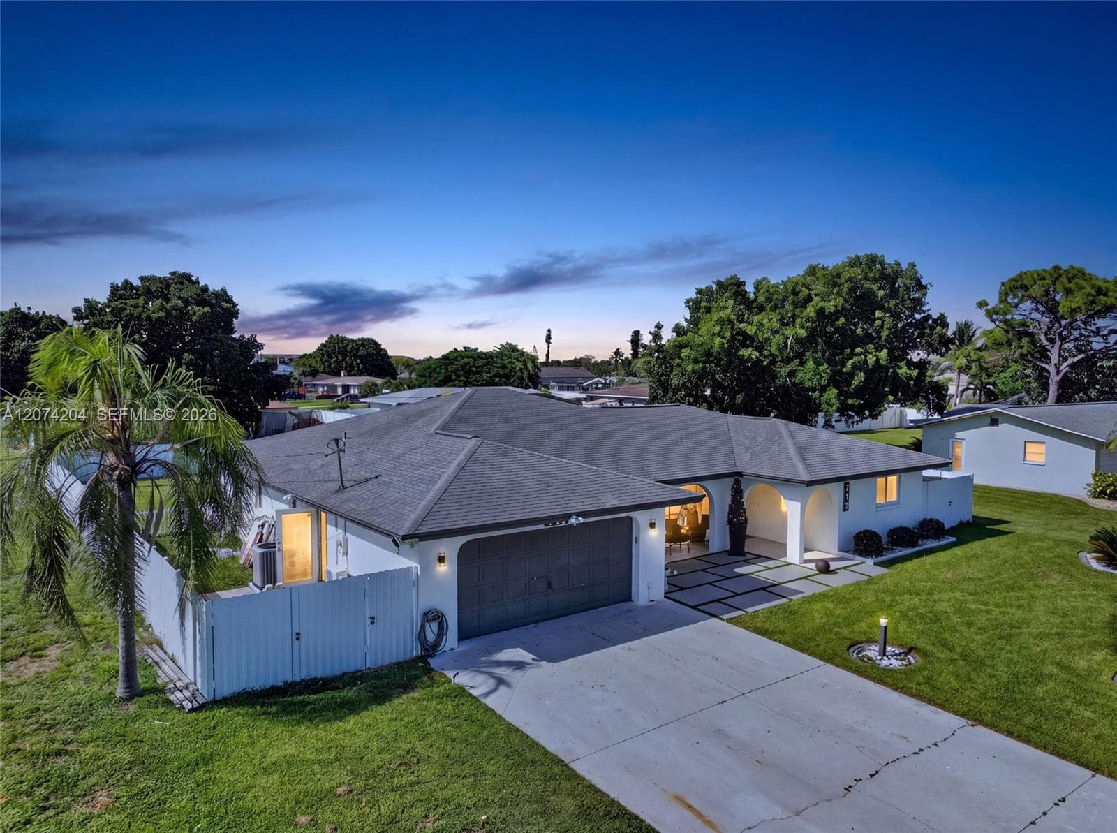 713 se, Cape Coral, FL 33904 photo 3