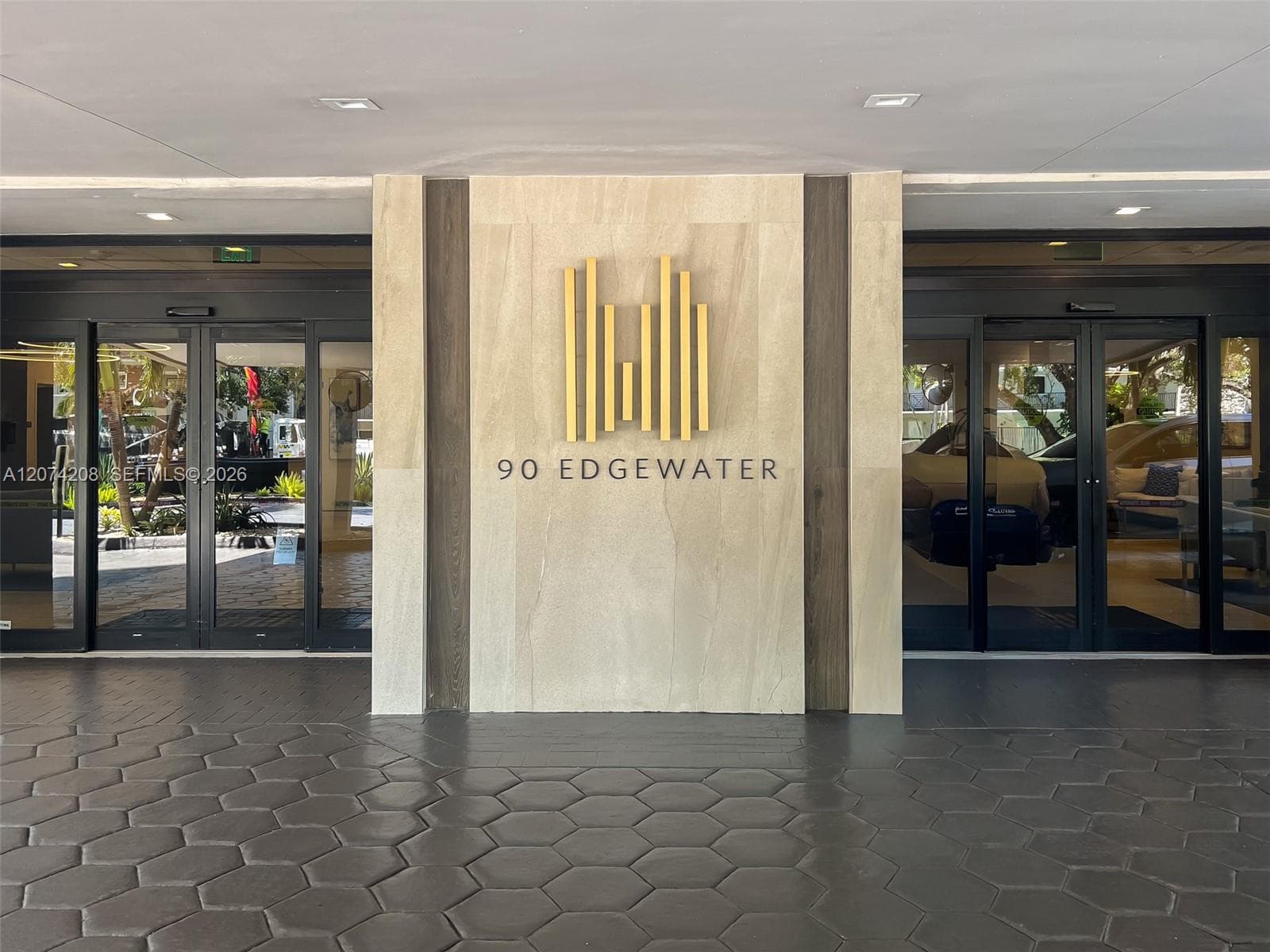 90 Edgewater Dr # PH11, Coral Gables, FL 33133