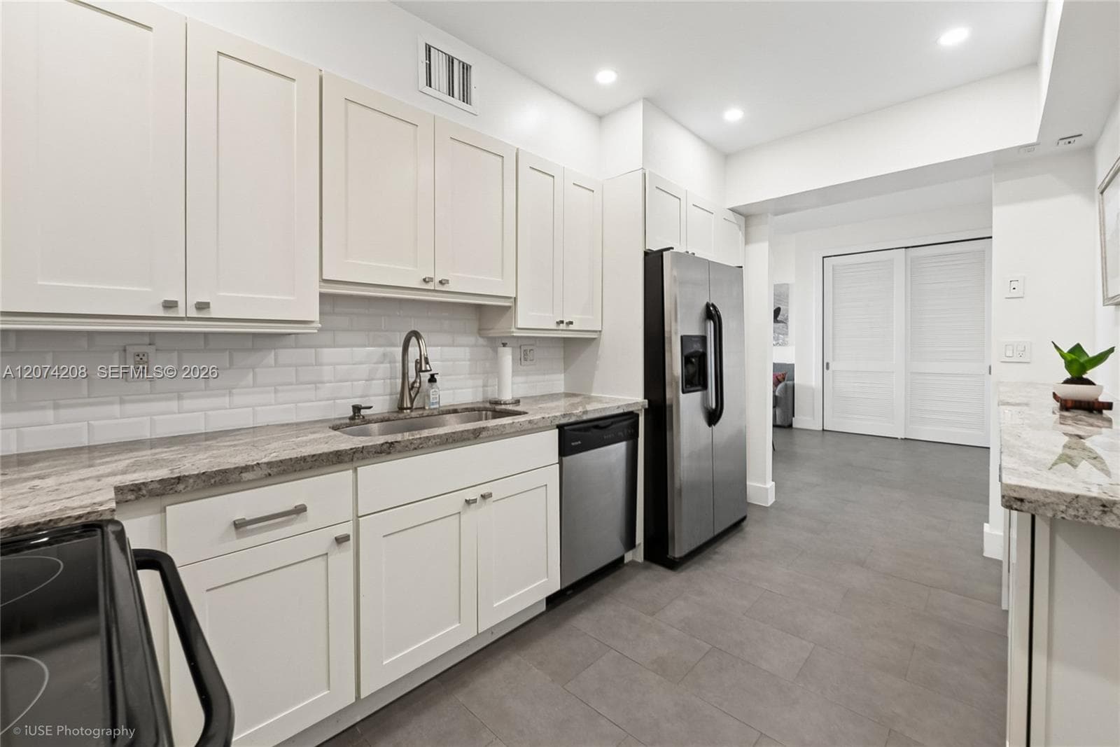 90 Edgewater Dr # PH11, Coral Gables, FL 33133 photo 5